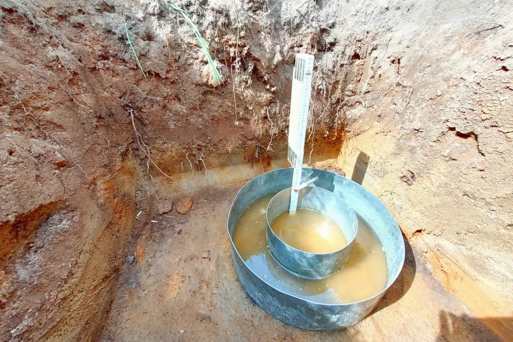 Illustrative image of Infiltration test (Porchet/Double-ring infiltrometer) in Brisbane
